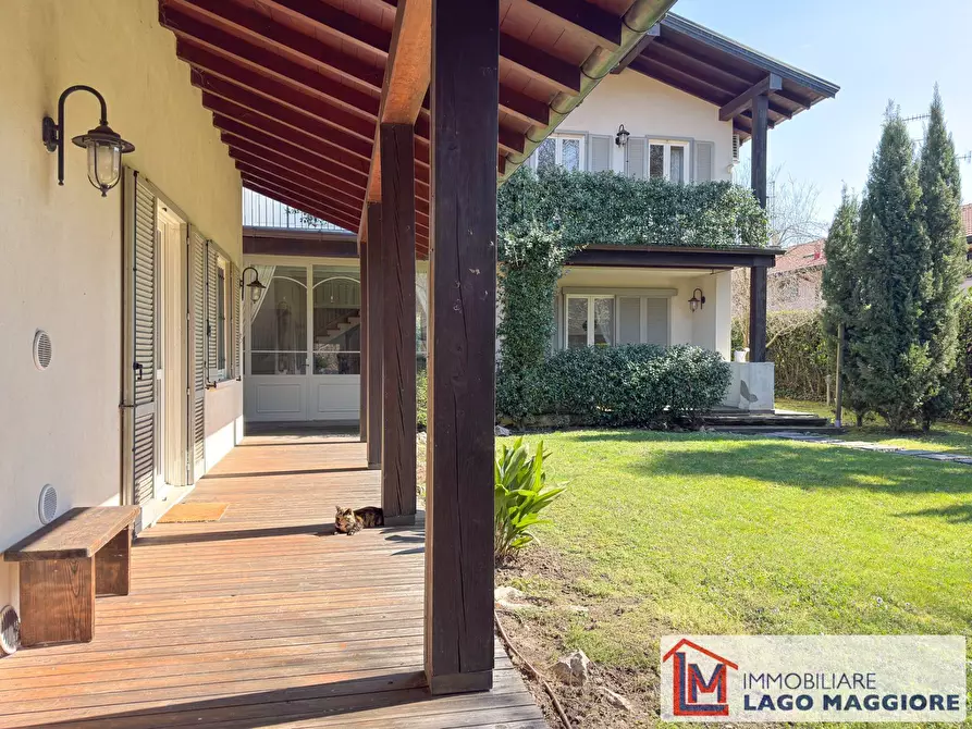 Immagine 77 di Villa in vendita  in Via Eugenio Montale 37 a Travedona-Monate