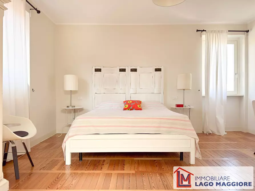 Immagine 55 di Villa in vendita  in Via Eugenio Montale 37 a Travedona-Monate