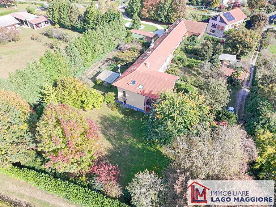 Immagine 4 di Villa in vendita  in Via Monzeglio 86 a Ispra