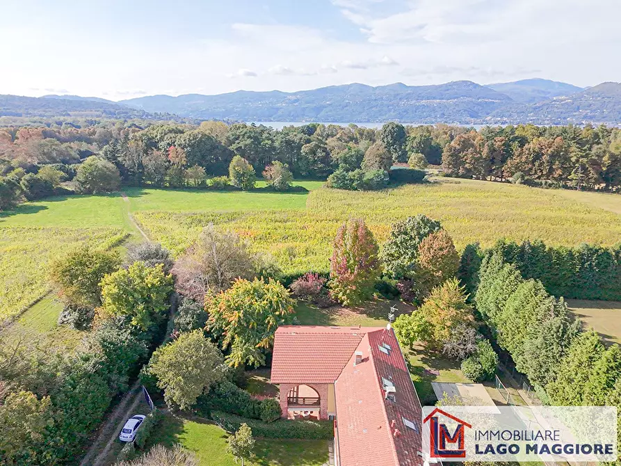 Immagine 6 di Villa in vendita  in Via Monzeglio 86 a Ispra
