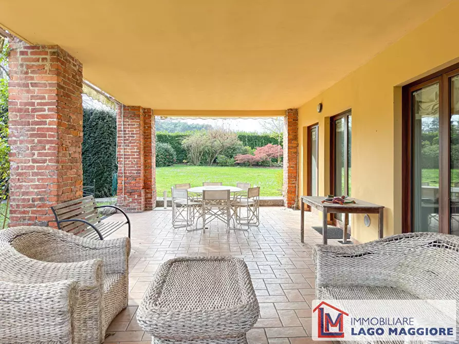 Immagine 15 di Villa in vendita  in Via Monzeglio 86 a Ispra
