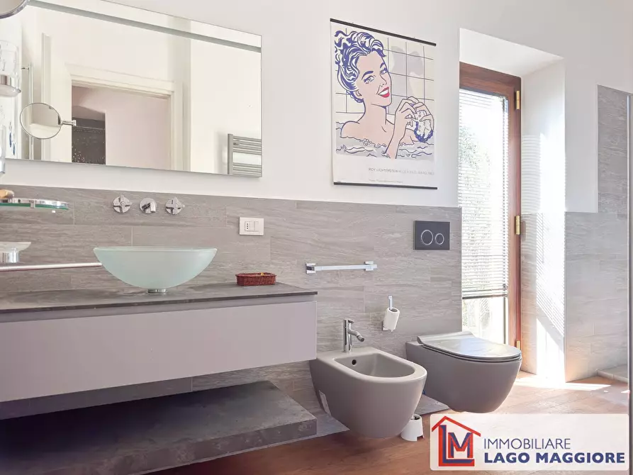 Immagine 36 di Villa in vendita  in Via Monzeglio 86 a Ispra