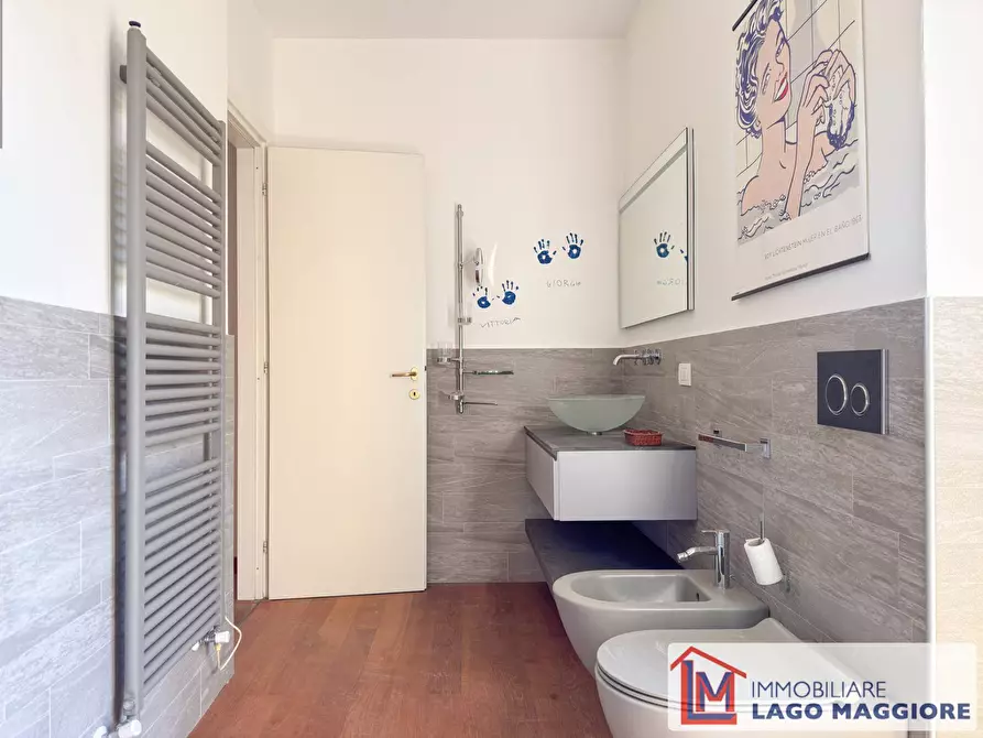 Immagine 38 di Villa in vendita  in Via Monzeglio 86 a Ispra