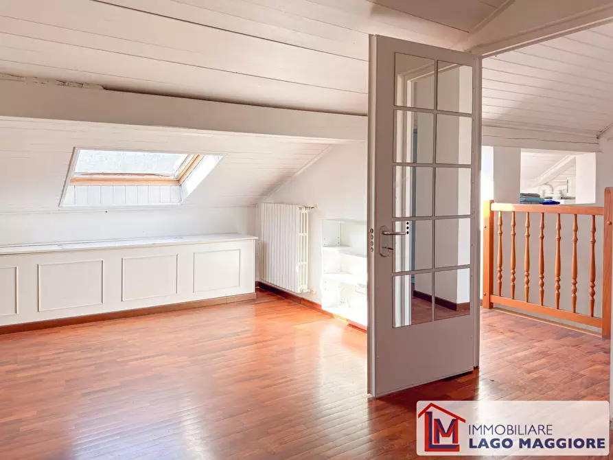 Immagine 55 di Villa in vendita  in Via Monzeglio 86 a Ispra