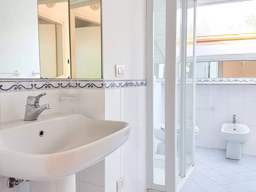 Immagine 62 di Villa in vendita  in Via Monzeglio 86 a Ispra