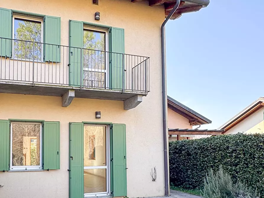 Immagine 4 di Villetta a schiera in vendita  in Via Milano 1037 a Ispra