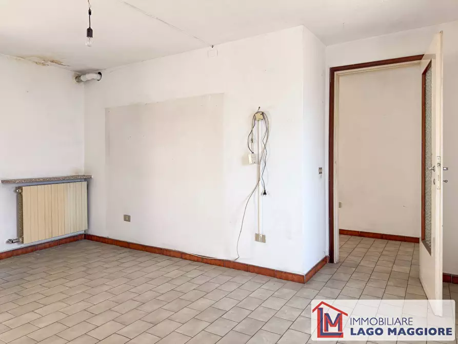 Immagine 17 di Palazzo in vendita  in Via Roma 17 a Brebbia