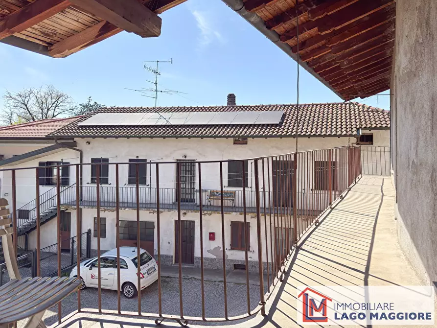 Immagine 22 di Palazzo in vendita  in Via Roma 17 a Brebbia