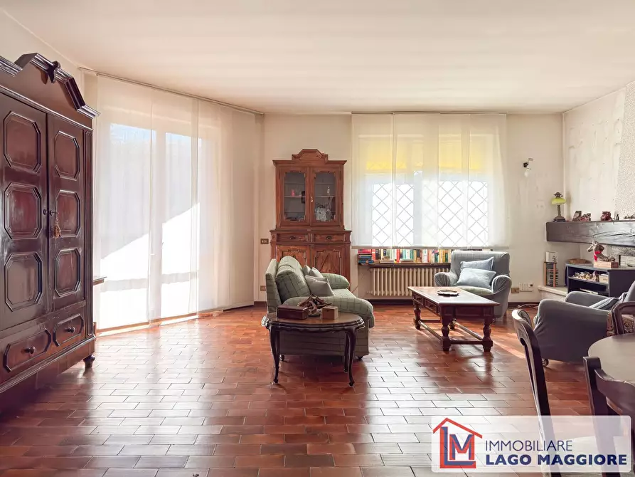 Immagine 18 di Villa in vendita  in Via Mazzini 21 a Ispra