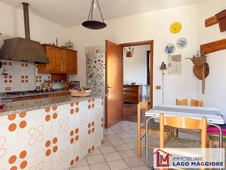 Immagine 28 di Villa in vendita  in Via Mazzini 21 a Ispra