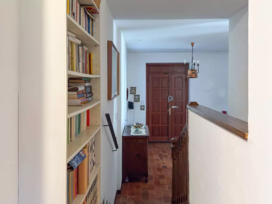 Immagine 30 di Villa in vendita  in Via Mazzini 21 a Ispra