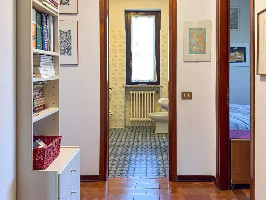 Immagine 31 di Villa in vendita  in Via Mazzini 21 a Ispra