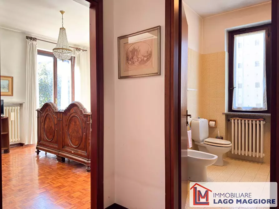 Immagine 41 di Villa in vendita  in Via Mazzini 21 a Ispra