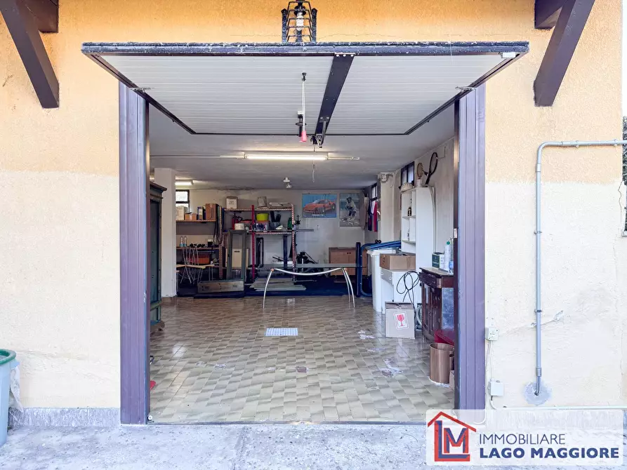 Immagine 47 di Villa in vendita  in Via Mazzini 21 a Ispra