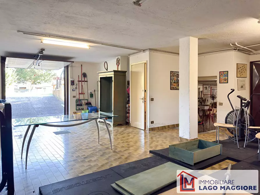 Immagine 49 di Villa in vendita  in Via Mazzini 21 a Ispra