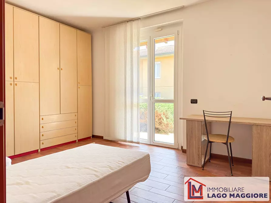 Immagine 19 di Villa in vendita  in Via dell'acquario 14 a Angera