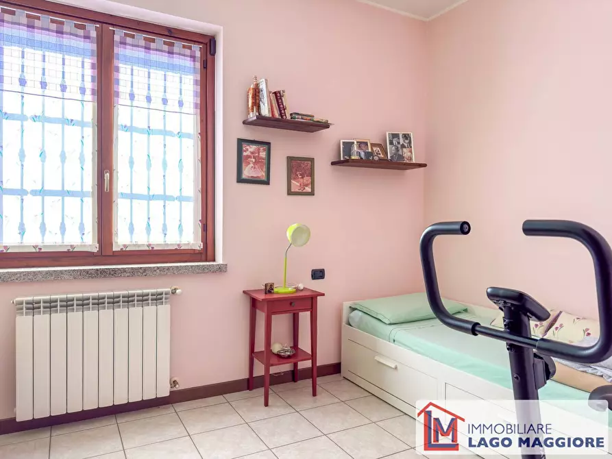 Immagine 19 di Appartamento in vendita  in Via Lavorascio 193 a Ispra