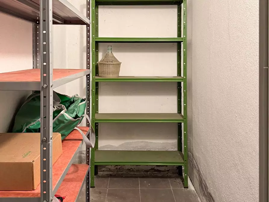 Immagine 37 di Appartamento in vendita  in Via Lavorascio 193 a Ispra