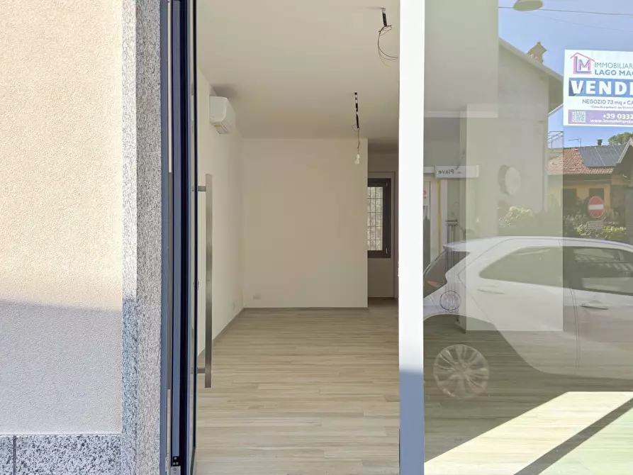Immagine 4 di Negozio in vendita  in Via Piave 14 a Ispra