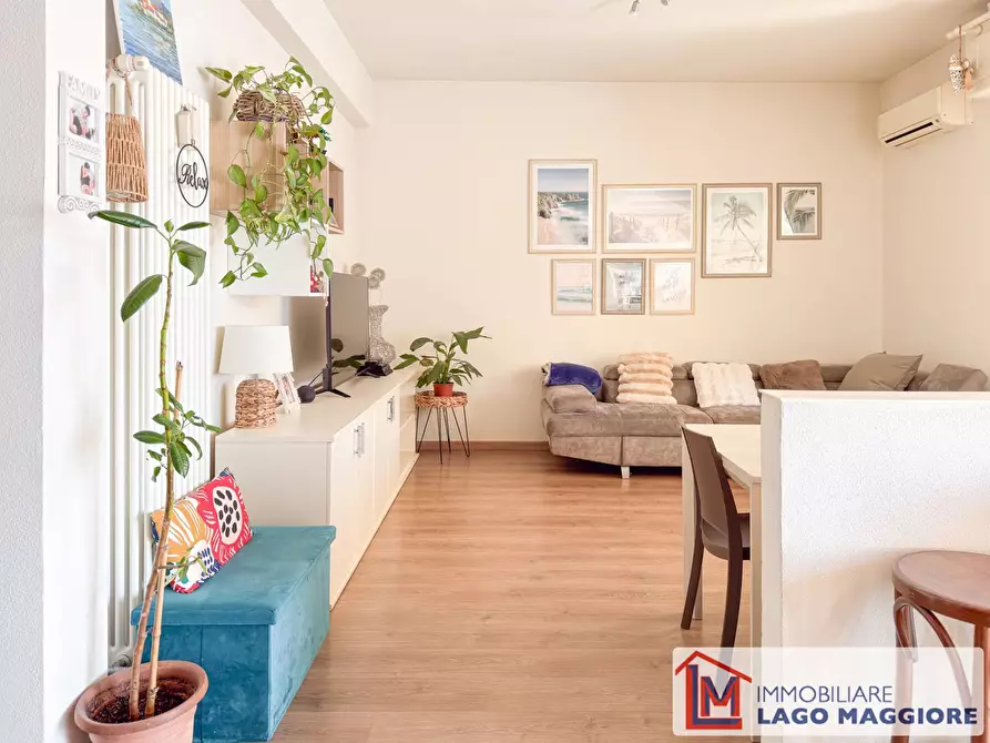 Immagine 3 di Appartamento in vendita  in Via Alcide De Gasperi 2 a Besozzo