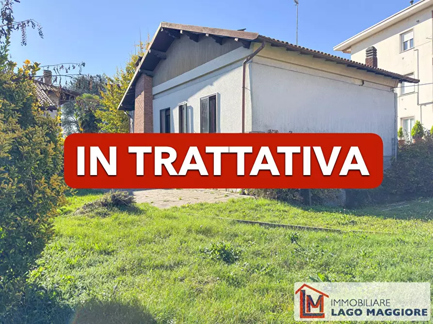Immagine 1 di Villa in vendita  in Via Sempione 13 a Sesto Calende
