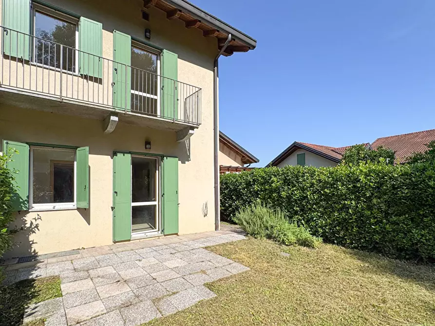 Immagine 2 di Villetta a schiera in vendita  in Via Milano 1037 a Ispra