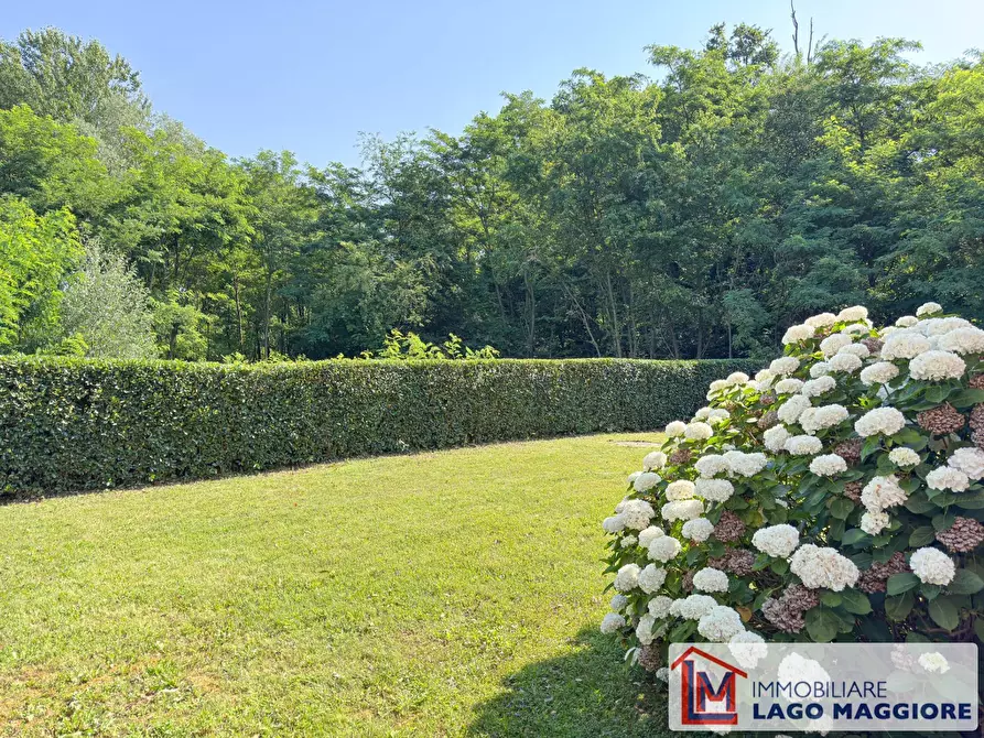 Immagine 5 di Villa in vendita  in Via Milano 1037 a Ispra