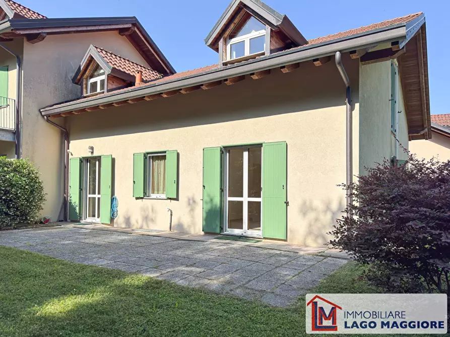 Immagine 11 di Villa in vendita  in Via Milano 1037 a Ispra