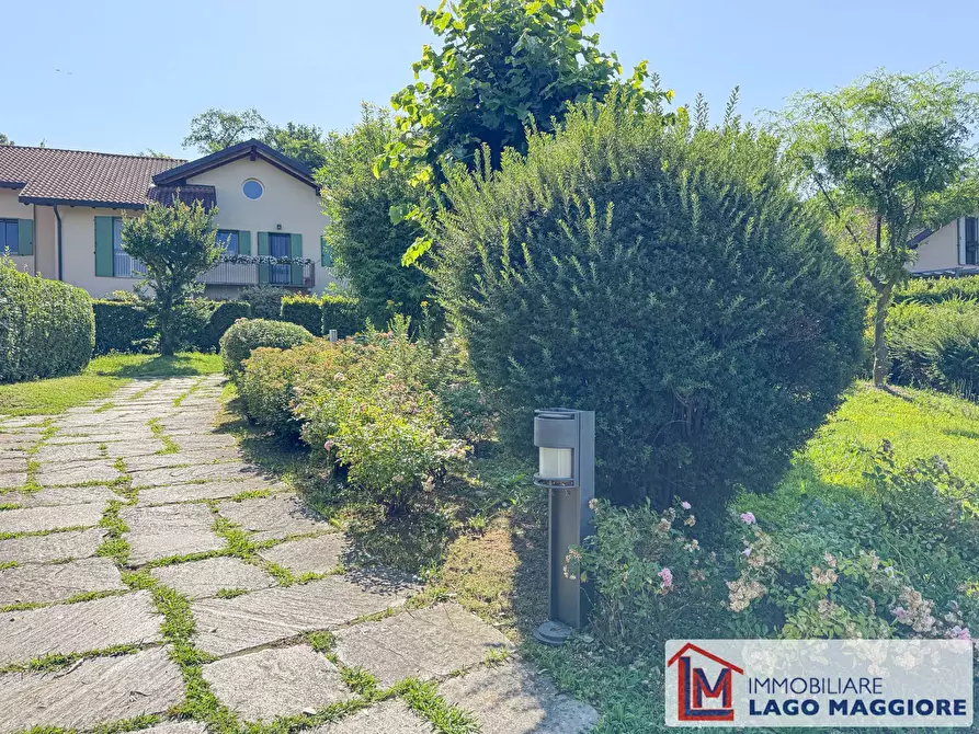Immagine 15 di Villa in vendita  in Via Milano 1037 a Ispra