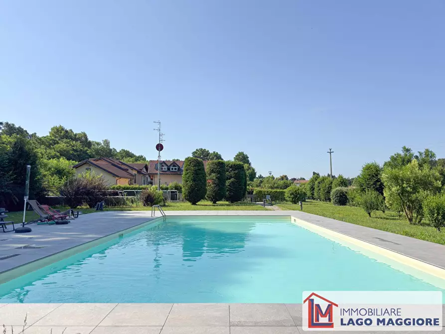 Immagine 19 di Villa in vendita  in Via Milano 1037 a Ispra