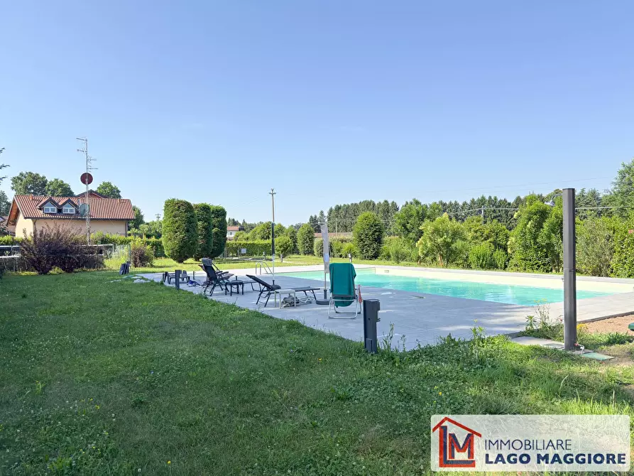 Immagine 20 di Villa in vendita  in Via Milano 1037 a Ispra