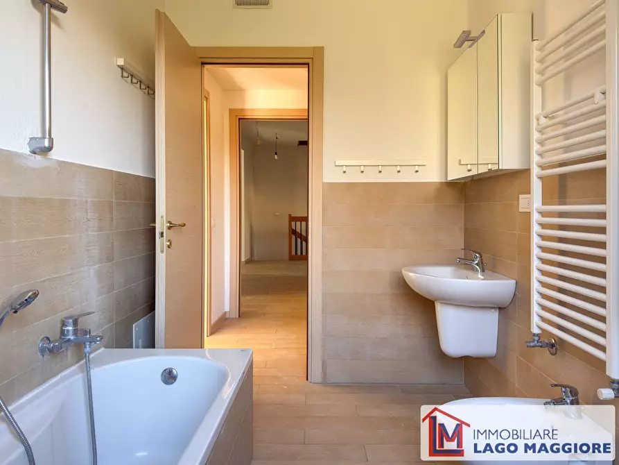 Immagine 52 di Villa in vendita  in Via Milano 1037 a Ispra