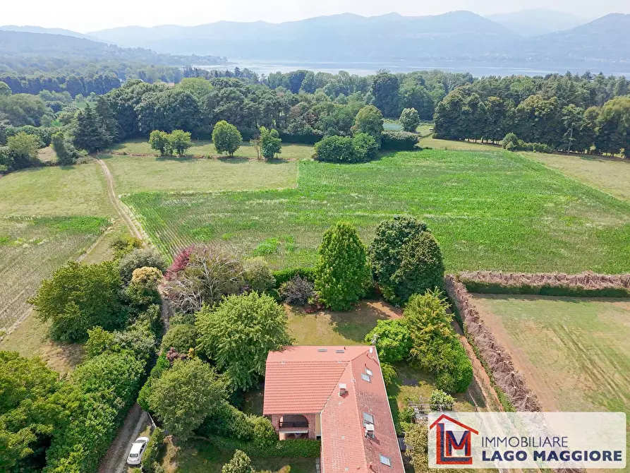 Immagine 3 di Villa in vendita  in Via Monzeglio 86 a Ispra