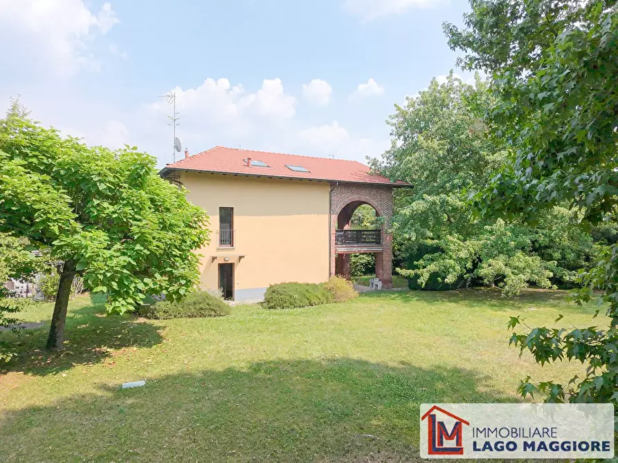 Immagine 4 di Villa in vendita  in Via Monzeglio 86 a Ispra