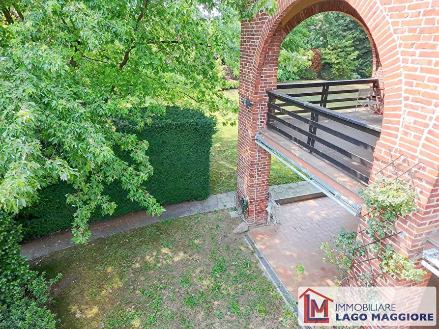 Immagine 13 di Villa in vendita  in Via Monzeglio 86 a Ispra