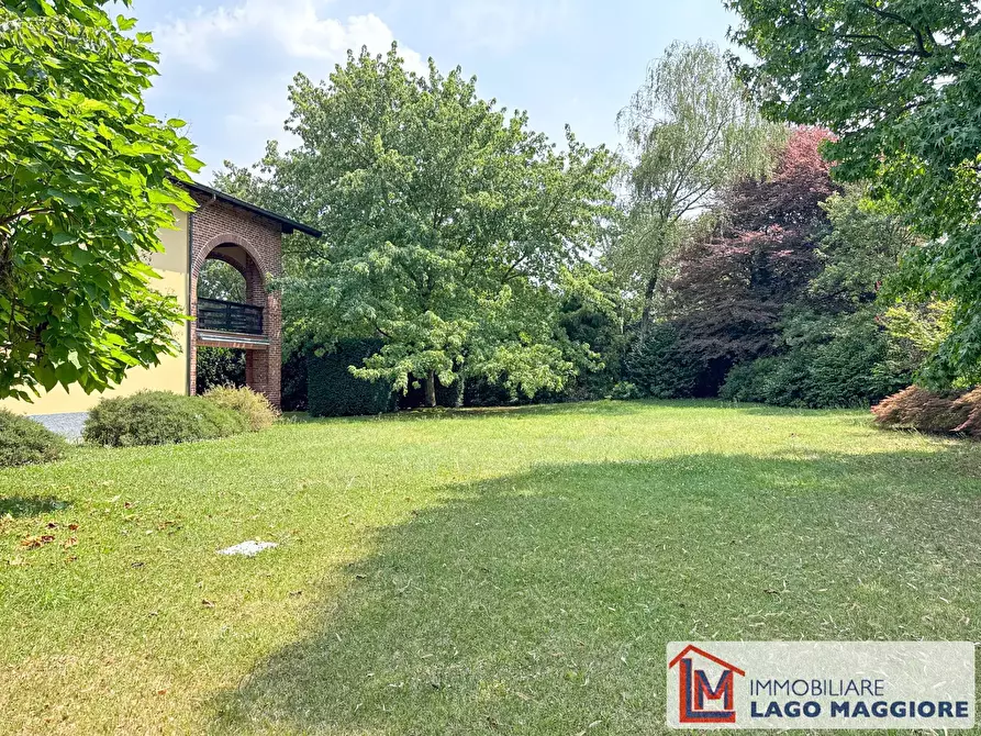 Immagine 16 di Villa in vendita  in Via Monzeglio 86 a Ispra