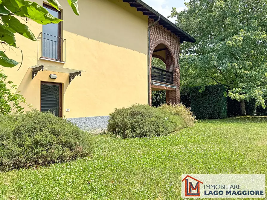 Immagine 17 di Villa in vendita  in Via Monzeglio 86 a Ispra
