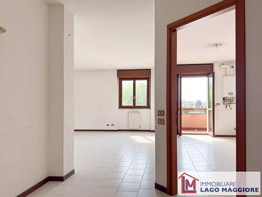 Immagine 13 di Appartamento in vendita  in Contrada Tagliabò 16 a Cocquio-Trevisago