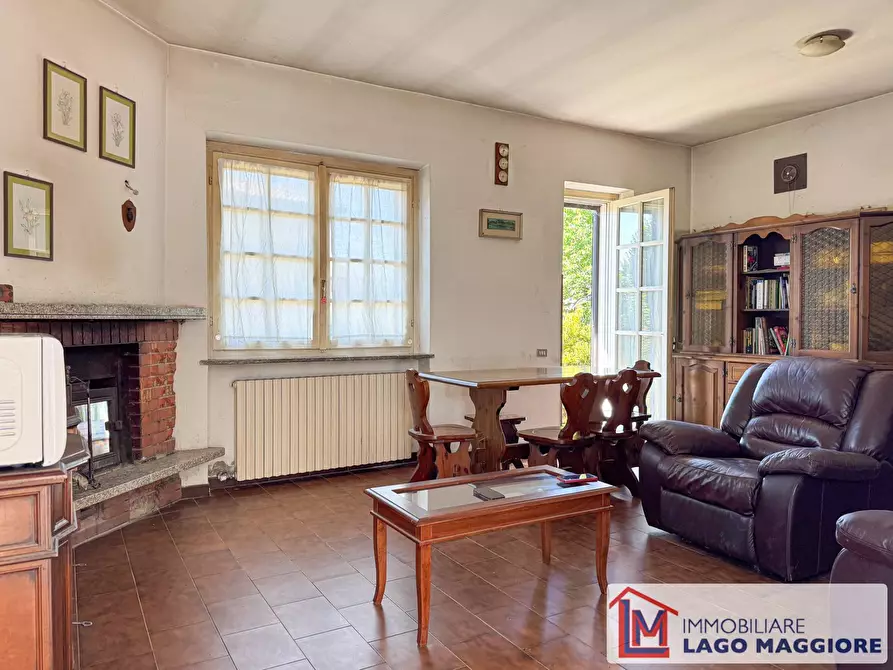 Immagine 17 di Villa in vendita  in Via delle Motte 129 a Ispra