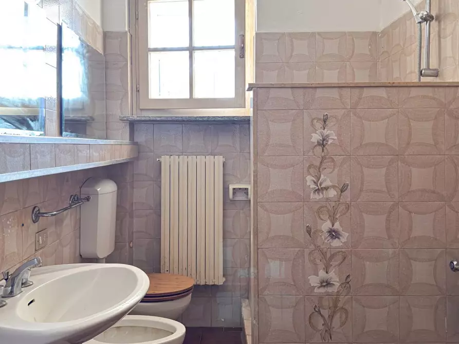 Immagine 20 di Villa in vendita  in Via delle Motte 129 a Ispra