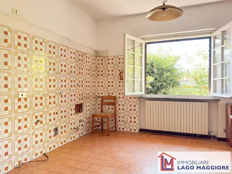 Immagine 28 di Villa in vendita  in Via delle Motte 129 a Ispra