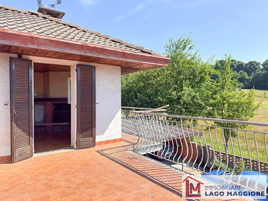 Immagine 38 di Villa in vendita  in Via delle Motte 129 a Ispra