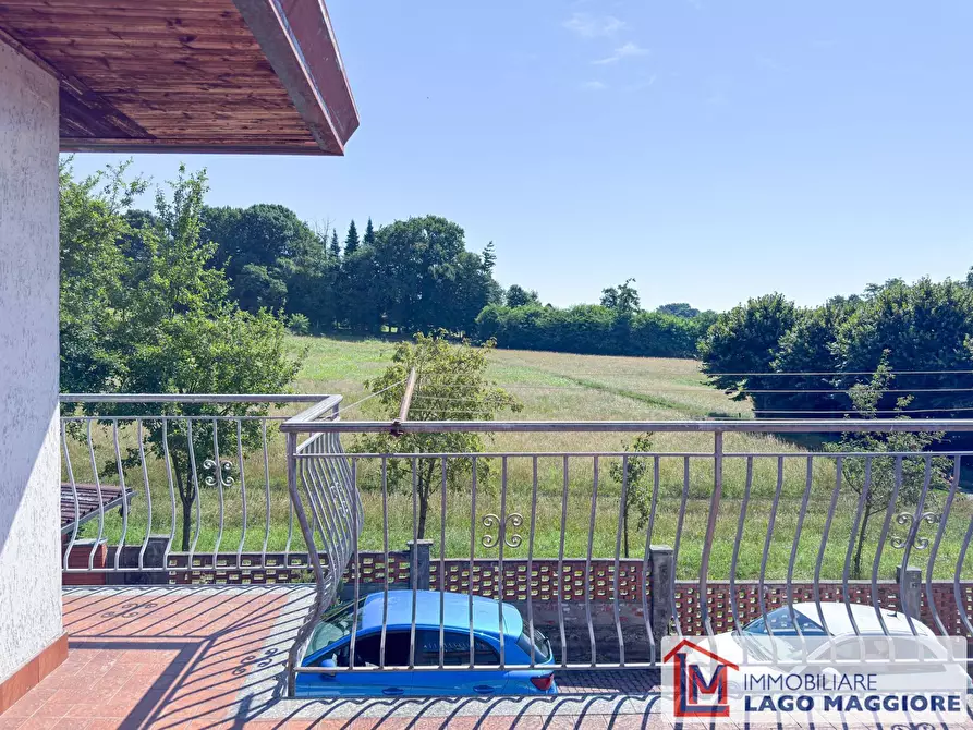 Immagine 39 di Villa in vendita  in Via delle Motte 129 a Ispra