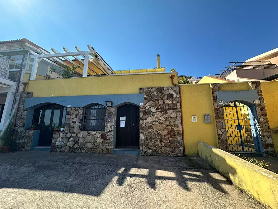 Immagine 11 di Appartamento in vendita  in via Zirulia 82 a Castelsardo