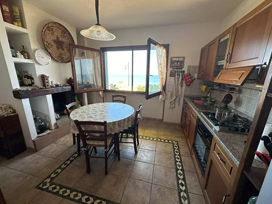 Immagine 15 di Appartamento in vendita  in via Zirulia 82 a Castelsardo