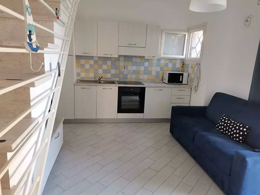 Immagine 9 di Appartamento in vendita  in via Australia 28 a Badesi