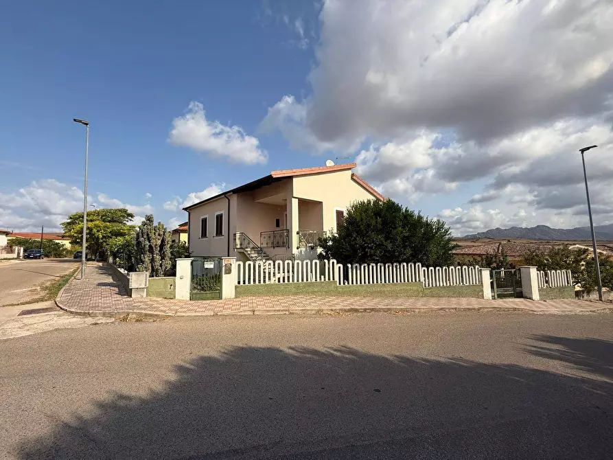 Immagine 1 di Villa in vendita  in via Cesare Battista 7/A a Perfugas