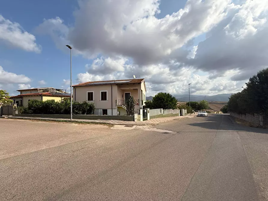 Immagine 2 di Villa in vendita  in via Cesare Battista 7/A a Perfugas