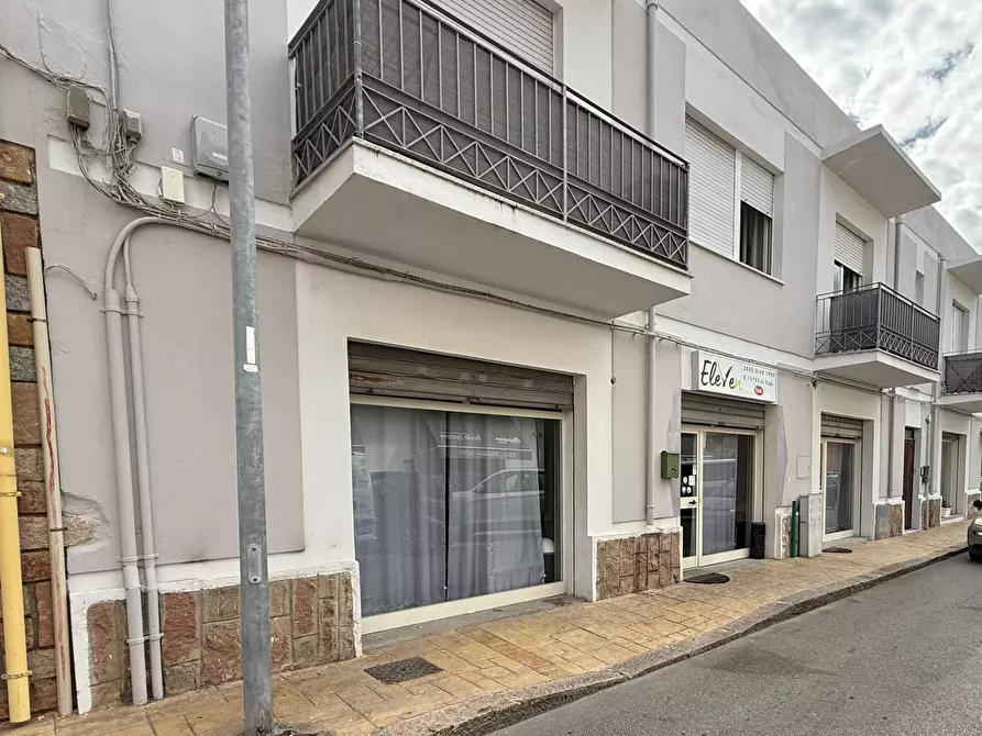 Immagine 2 di Locale commerciale in vendita  in via Caprera a Valledoria