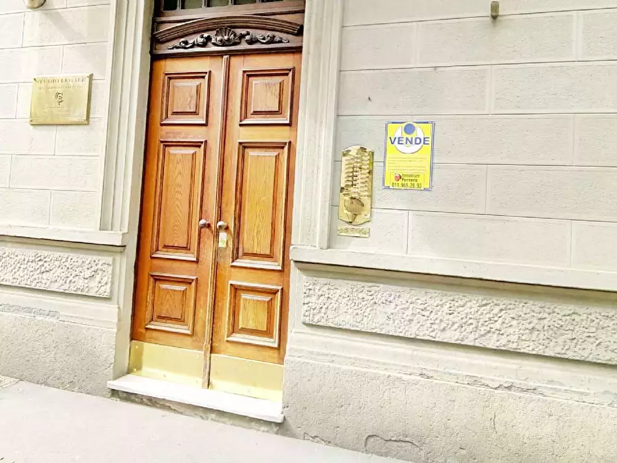 Immagine 2 di Appartamento in vendita  in Corso Peschiera a Torino